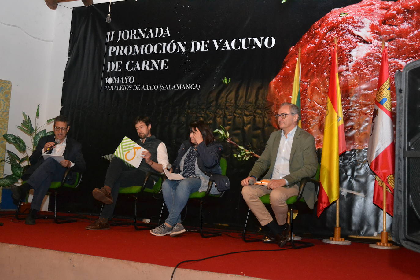 Exitosa jornada de promoción del vacuno de carne en Peralejos de Abajo