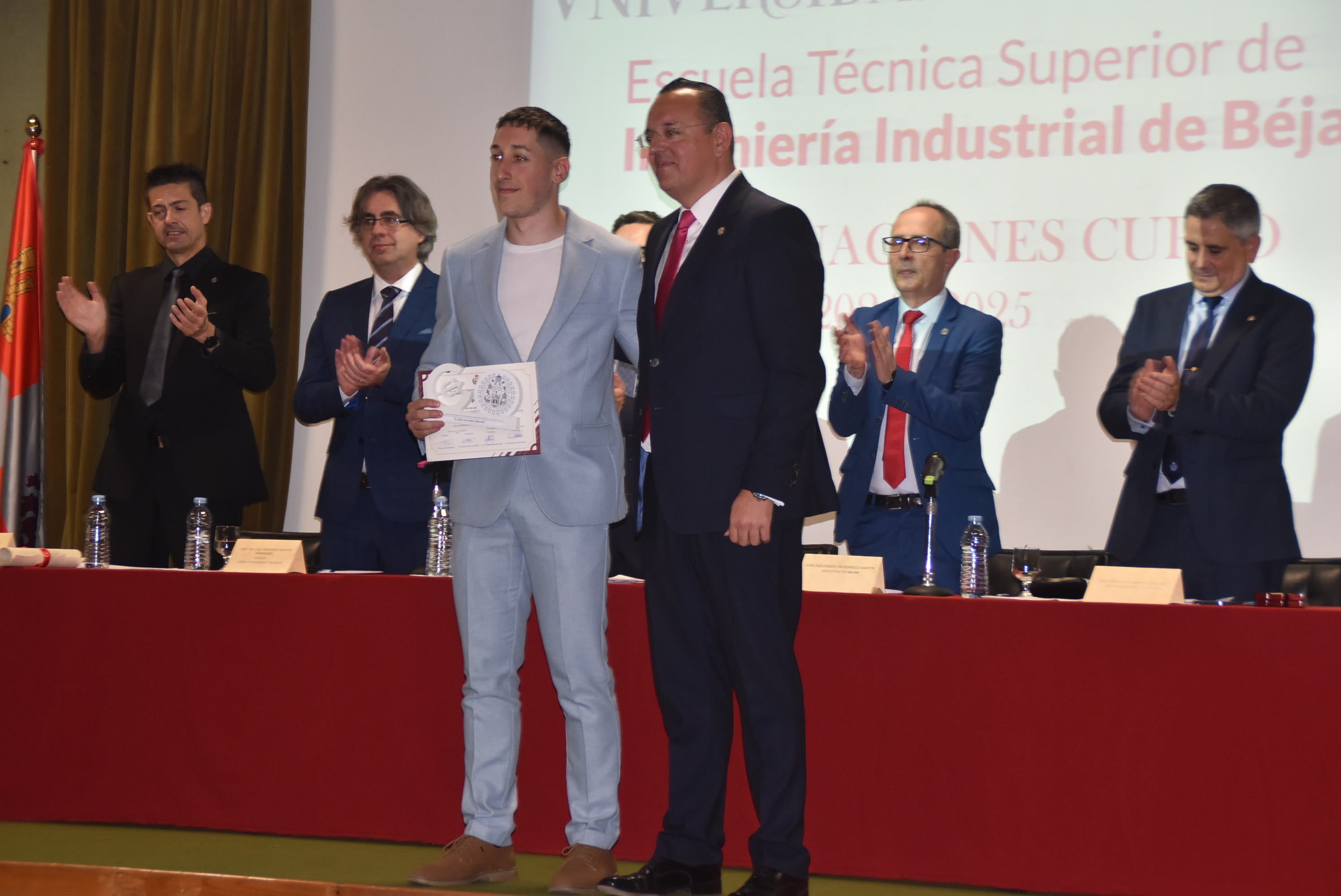 Béjar estrena el centro tecnológico empresarial con la mirada puesta en la llegada de más grados
