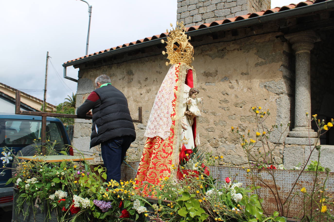 La Virgen une a los fieles de la tierra de Montemayor