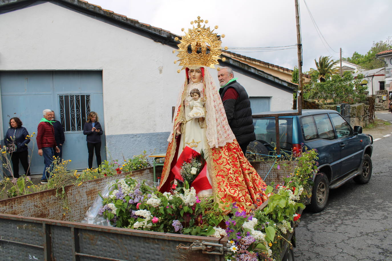 La Virgen une a los fieles de la tierra de Montemayor