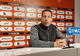 Acciari en la sala de prensa de Lezama.