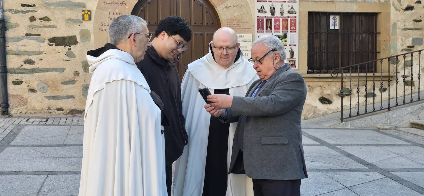 Máxima expectación en Alba de Tormes por la histórica veneración pública de Santa Teresa