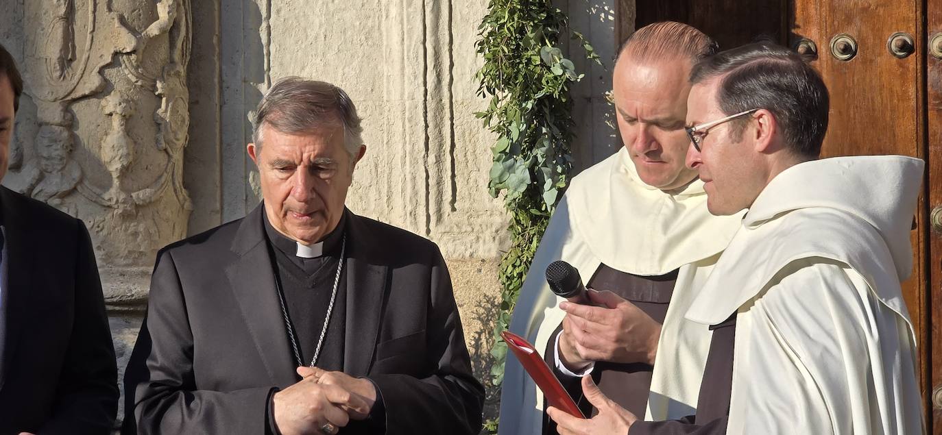 Máxima expectación en Alba de Tormes por la histórica veneración pública de Santa Teresa