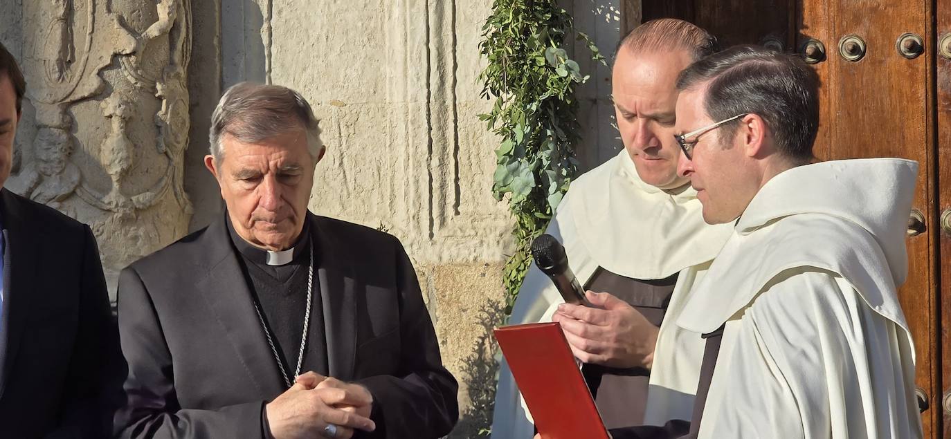 Máxima expectación en Alba de Tormes por la histórica veneración pública de Santa Teresa