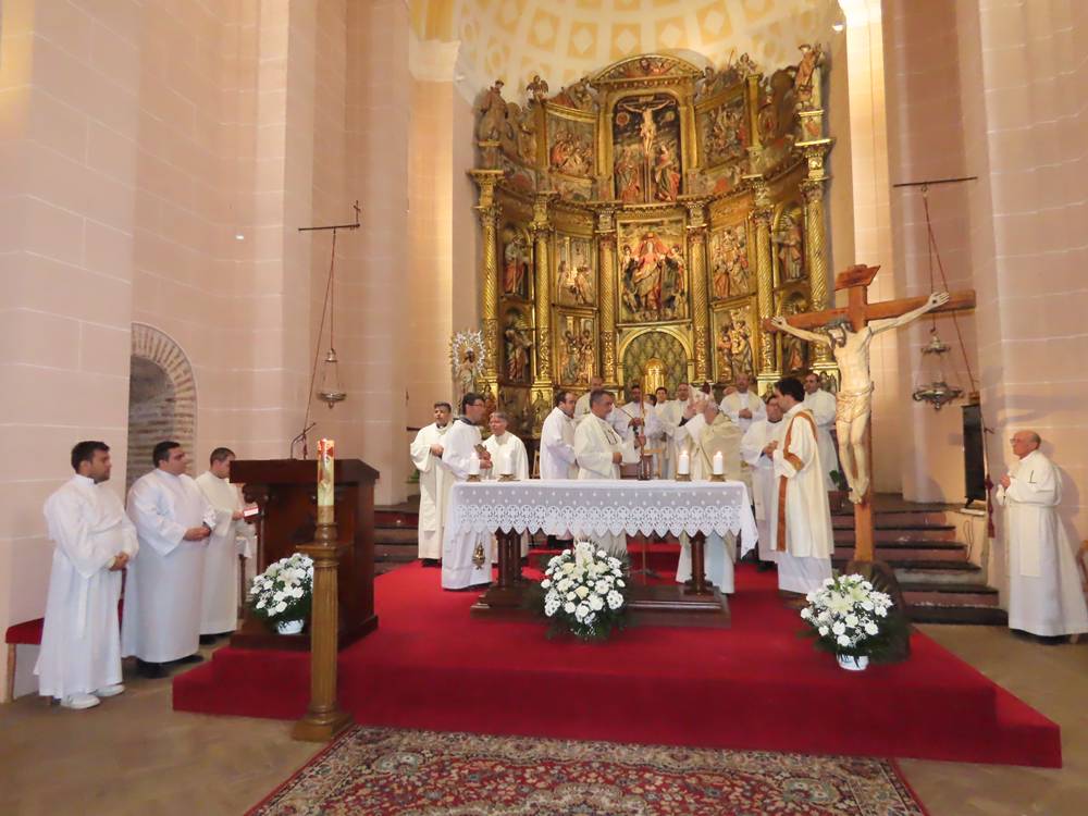 Nuevo acólito al servicio del altar