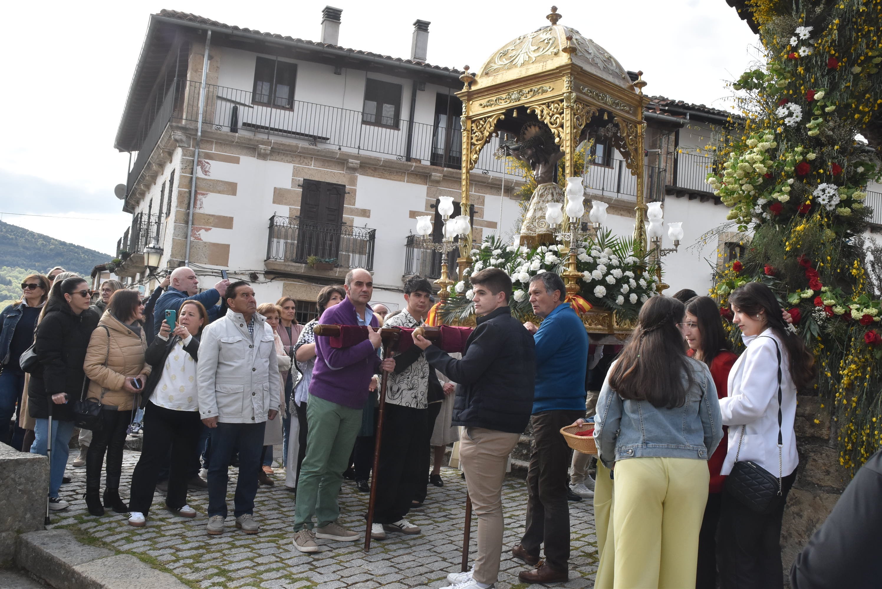 El Cristo del Refugio hace historia en Candelario