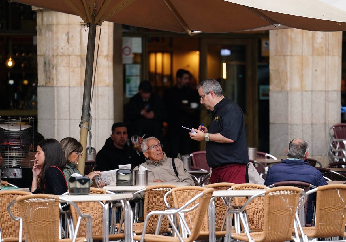 Preocupación entre los hosteleros por la falta de personal para las terrazas: «No quiere trabajar nadie»