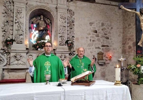 A la derecha, Ernesto Ramos Fuentes.