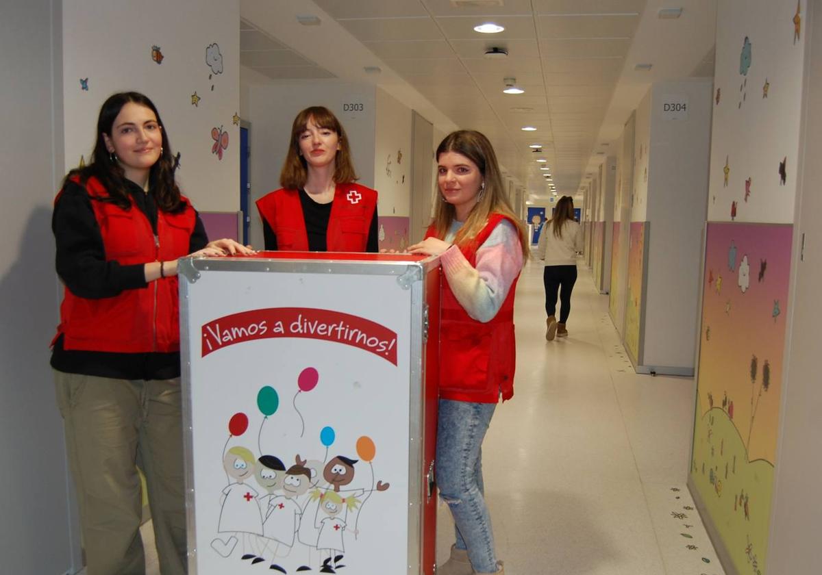 Cruz Roja triplica los acompañamientos a menores hospitalizados en Salamanca durante 2024