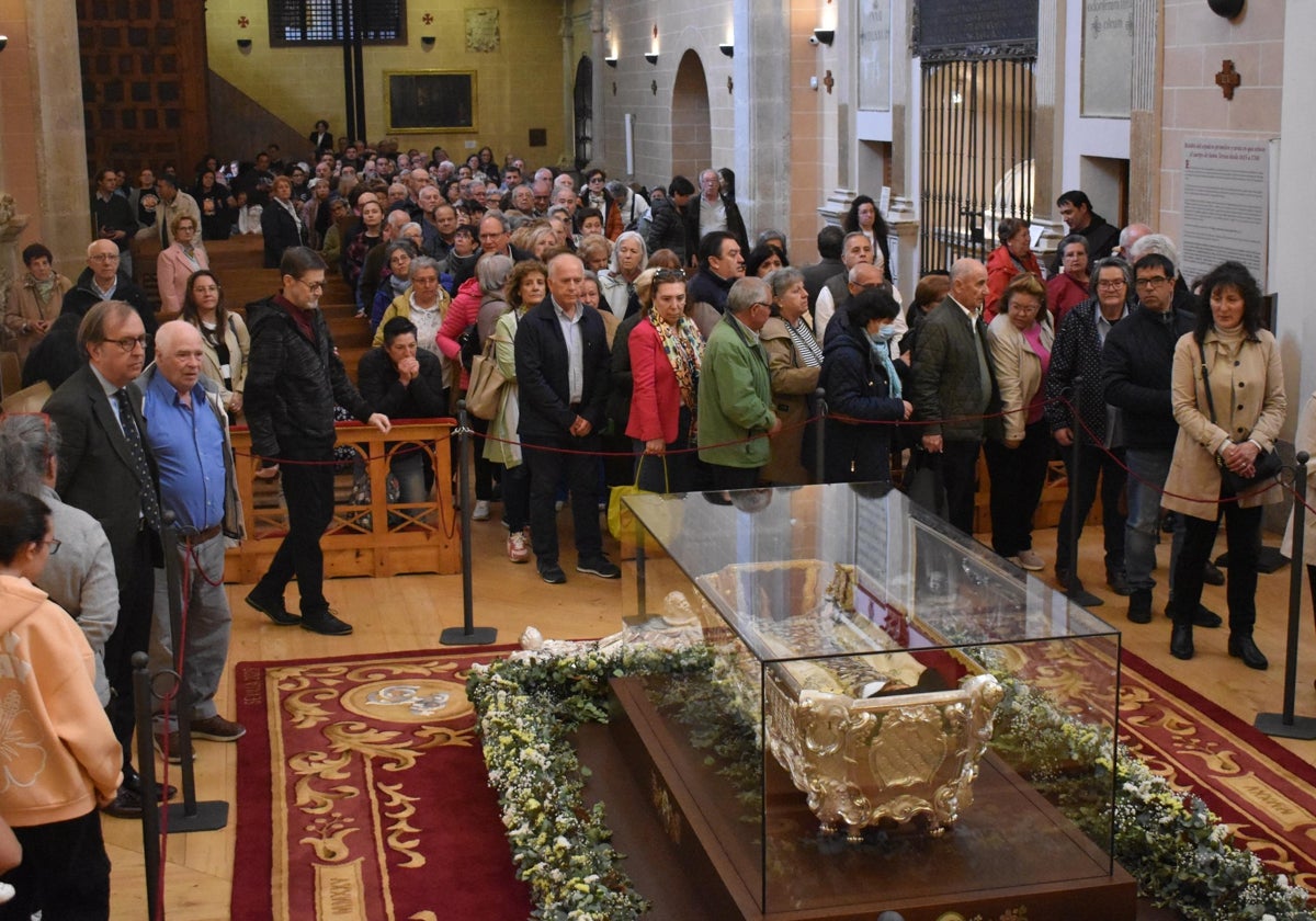 La Santa moviliza a los fieles de todo el mundo: «La primera imagen impacta mucho»