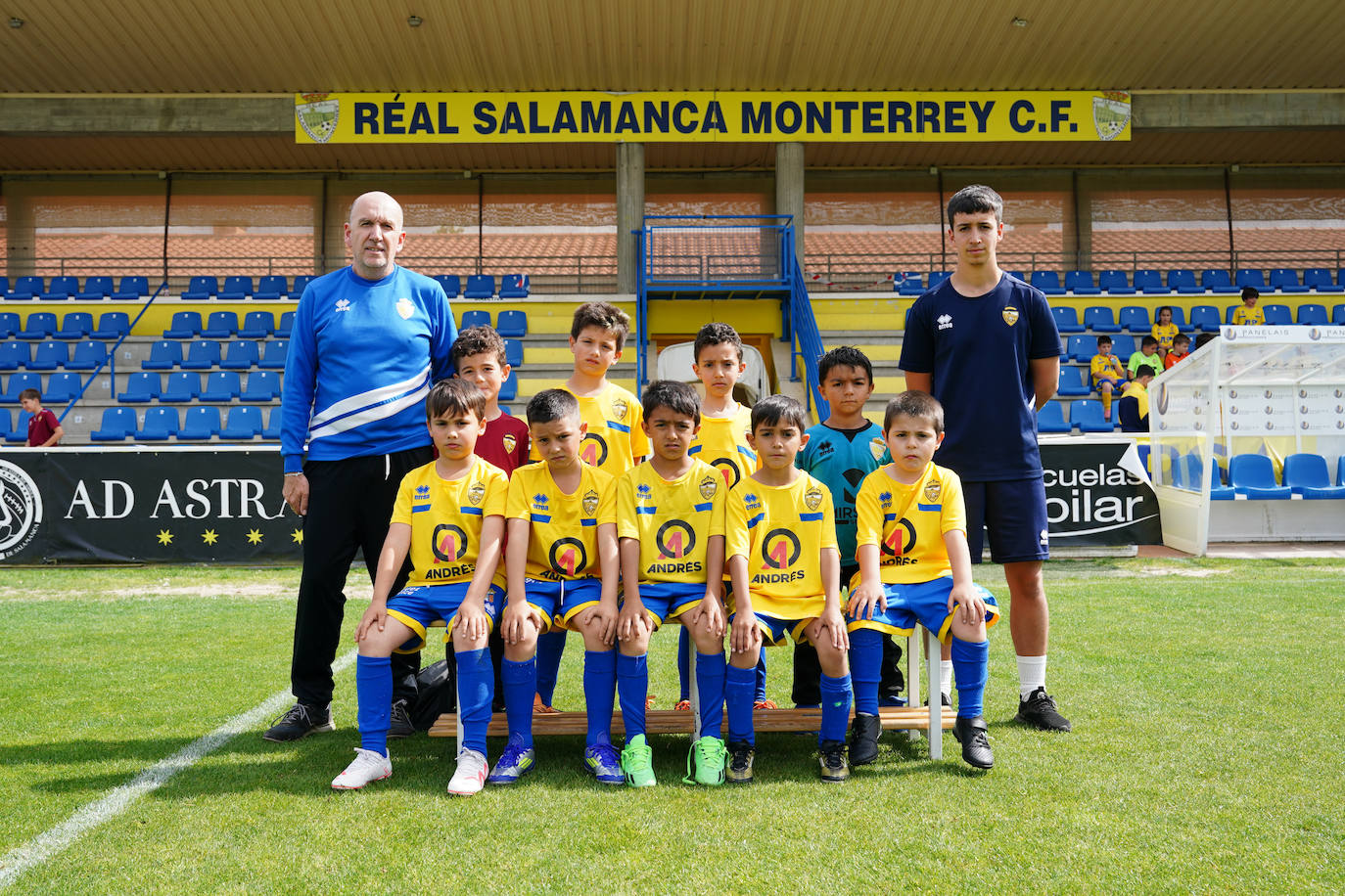 Arriba: Antonio (Entrenador), Juan Sánchez, Manuel Escudero, Reda, Aitor Escudero y Antonio (delegado). Abajo: Iker Martín Benito, Alejandro, Javi, Neymar Jiménez y Ángel.