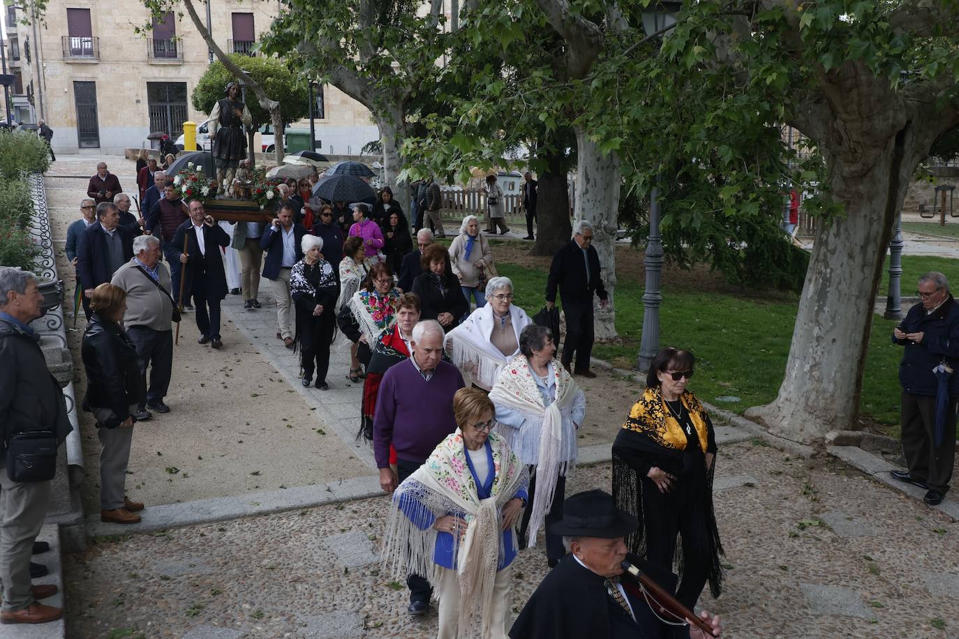 Hasta a San Isidro le sobró lluvia