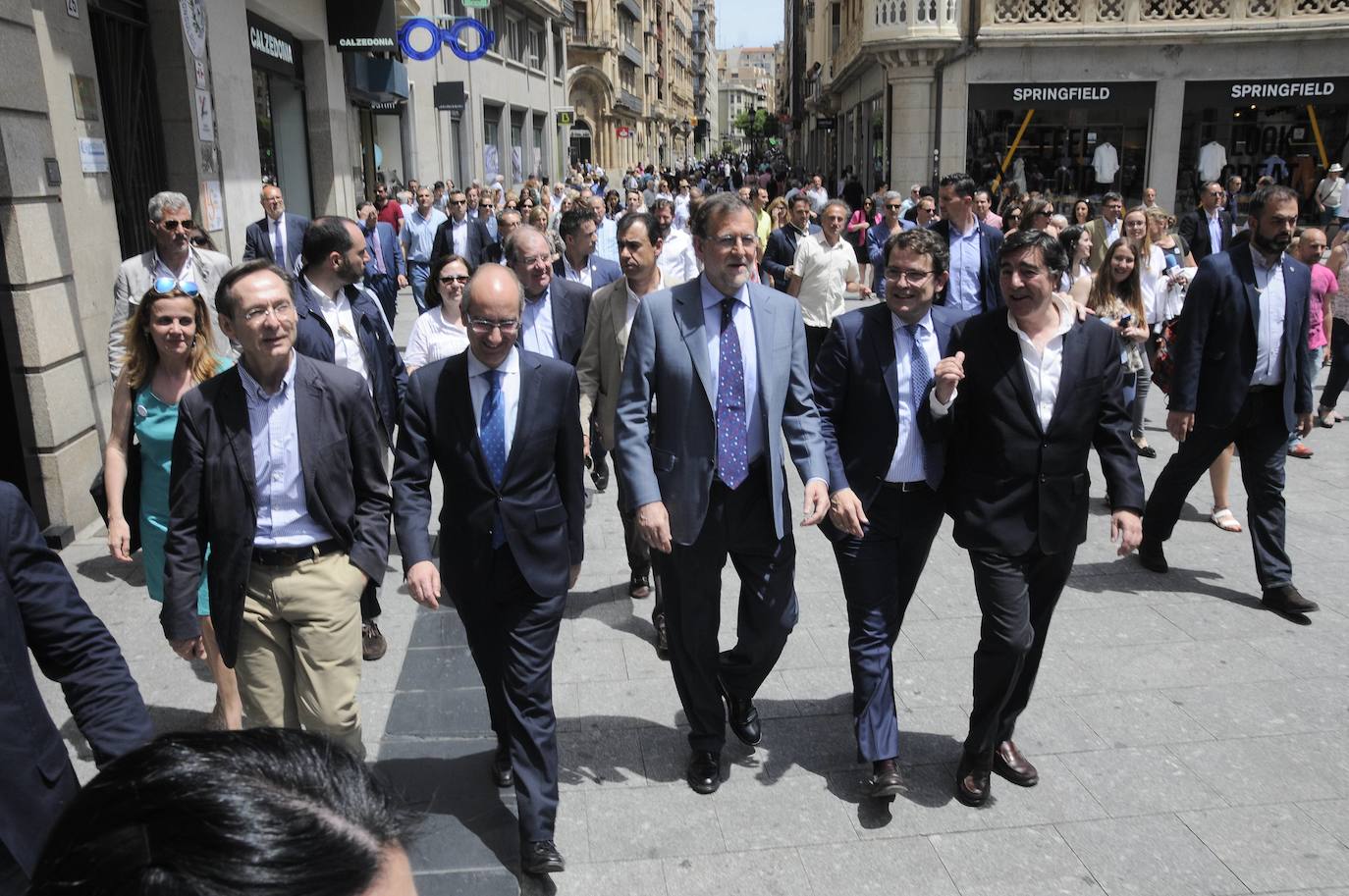Su cargo en la presidencia del PP salmantino le ha supuesto estar en primera línea de múltiples actos como la visita de Mariano Rajoy a Salamanca en la campaña electoral de las Elecciones Generales de junio de 2016.