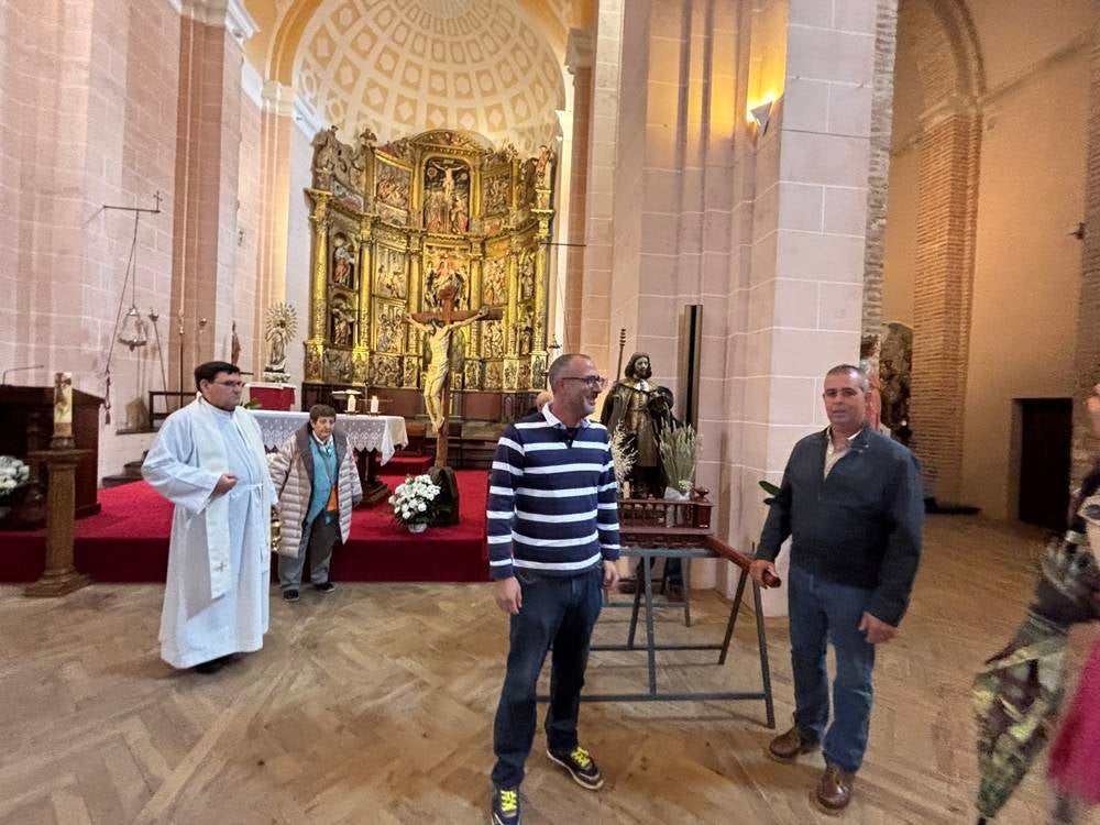 Procesión con San Isidro en Cantalapiedra