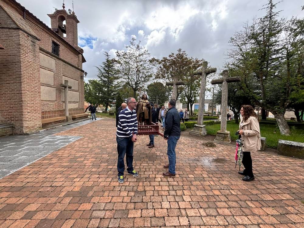 Procesión con San Isidro en Cantalapiedra