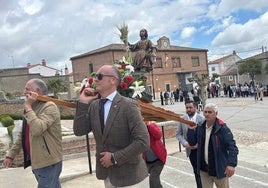 Procesión con San Isidro en Aldeaseca.
