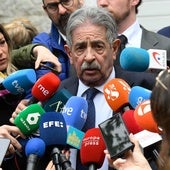 Miguel Ángel Revilla, ante los medios de comunicación.