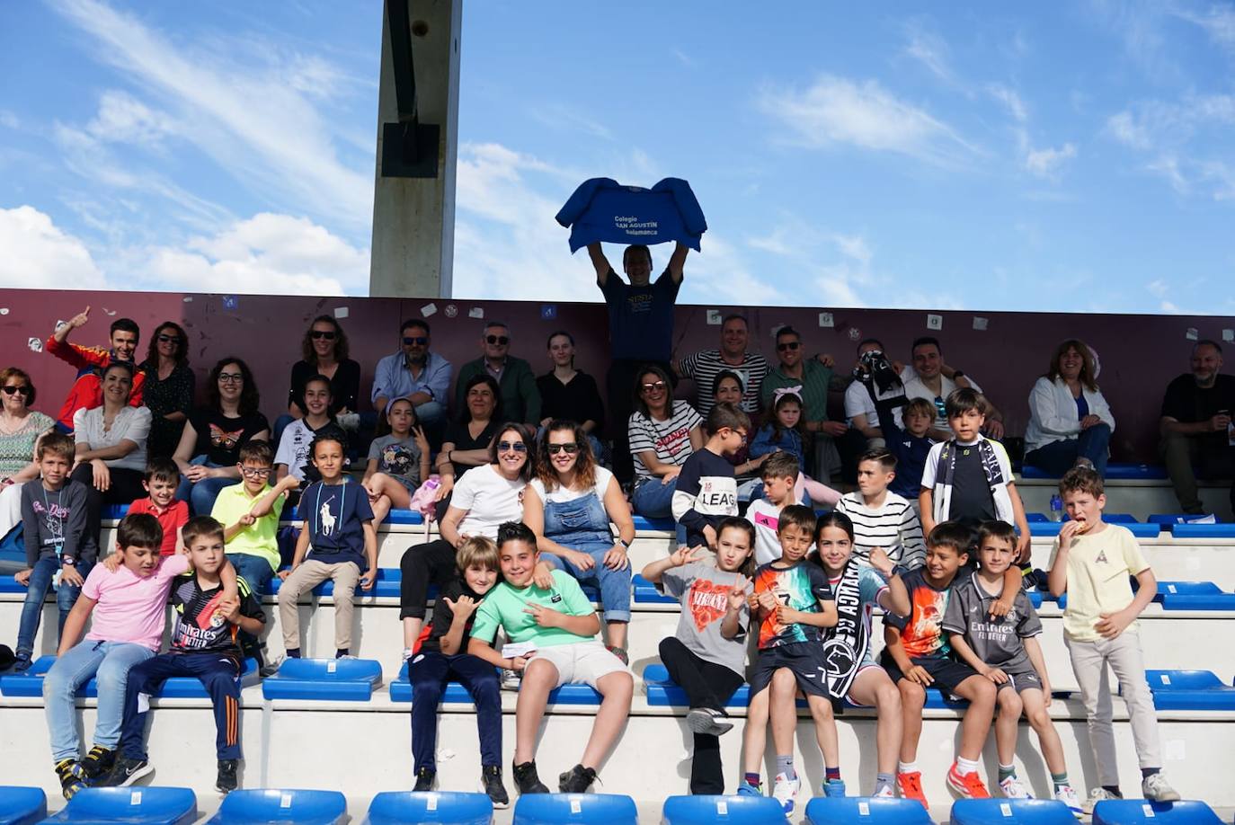 Búscate en la grada del Reina Sofía en el partido entre Unionistas y la SD Tarazona