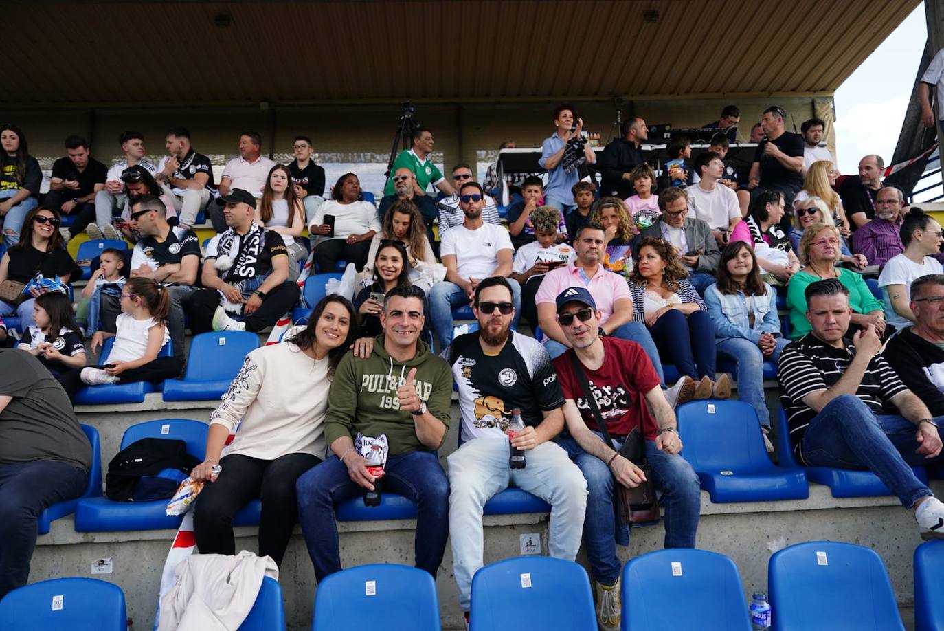Búscate en la grada del Reina Sofía en el partido entre Unionistas y la SD Tarazona