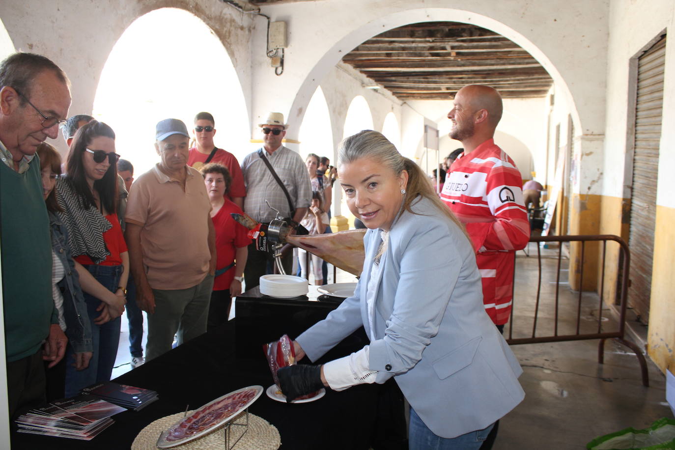 Ciudad Rodrigo se viste de sabor local y ganadería en la IV Feria del Farinato