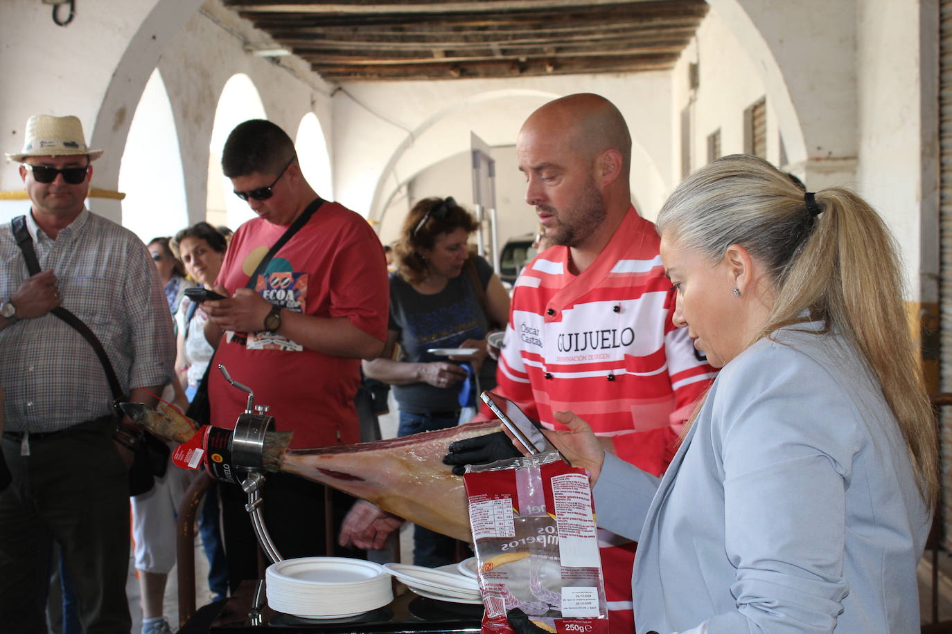 Ciudad Rodrigo se viste de sabor local y ganadería en la IV Feria del Farinato