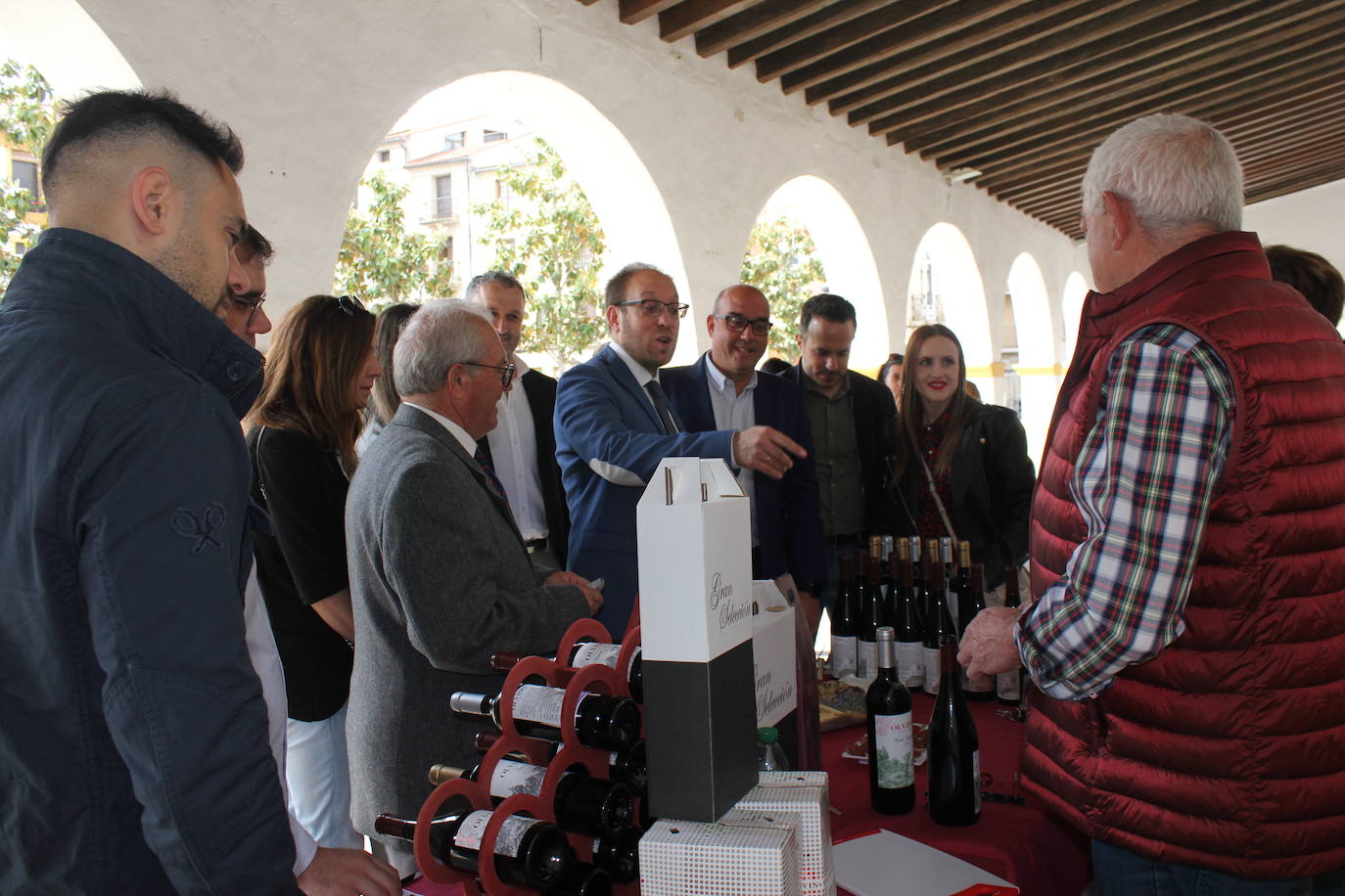 Ciudad Rodrigo se viste de sabor local y ganadería en la IV Feria del Farinato