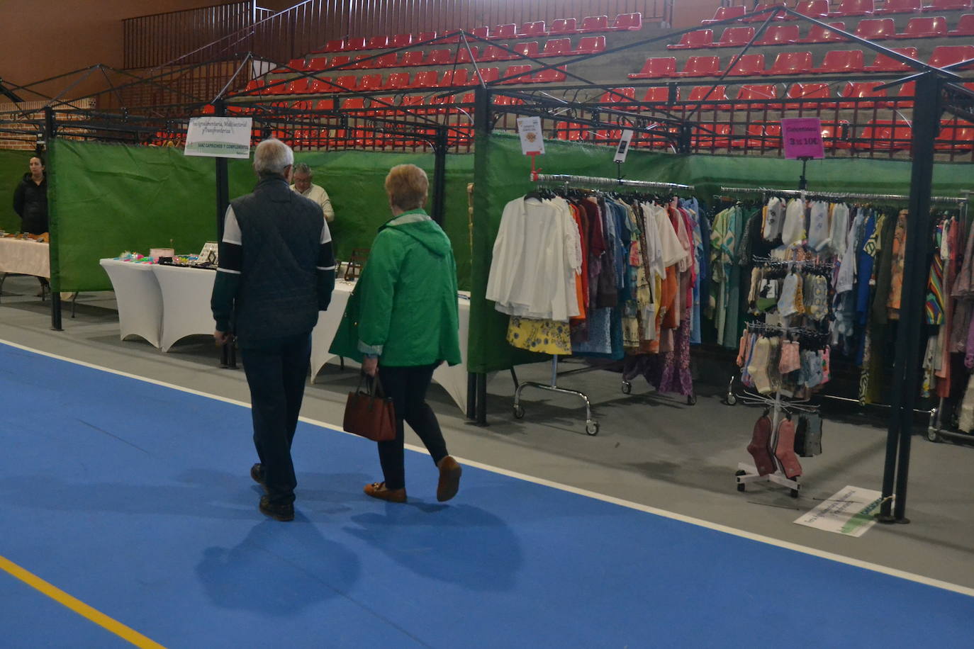 Lumbrales exhibe sus productos locales