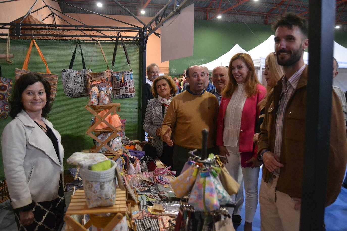 Lumbrales exhibe sus productos locales