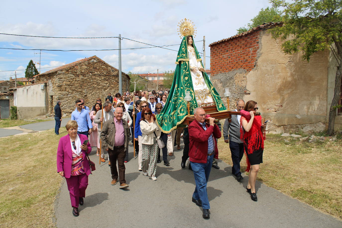 Bercimuelle honra a la Virgen del Monte