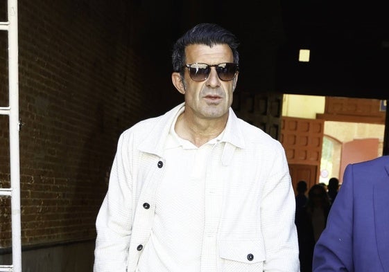 Luis Figo asistió a Las Ventas sin Helen Svedin
