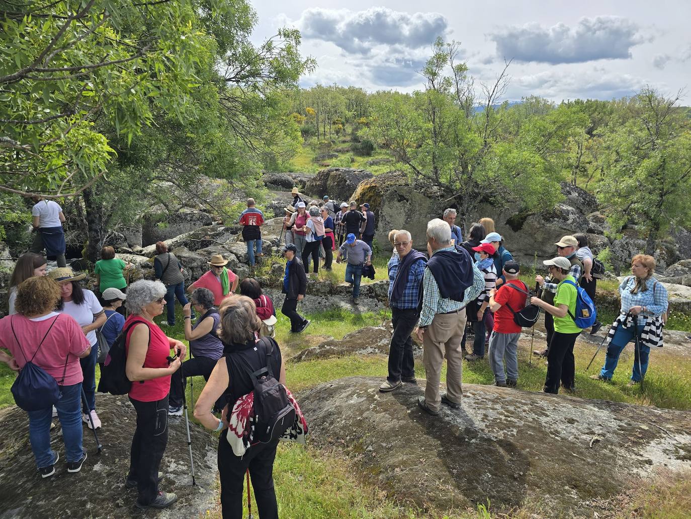 Esplendor en la naturaleza por tierras del Sangusín en Horcajo de Montemayor