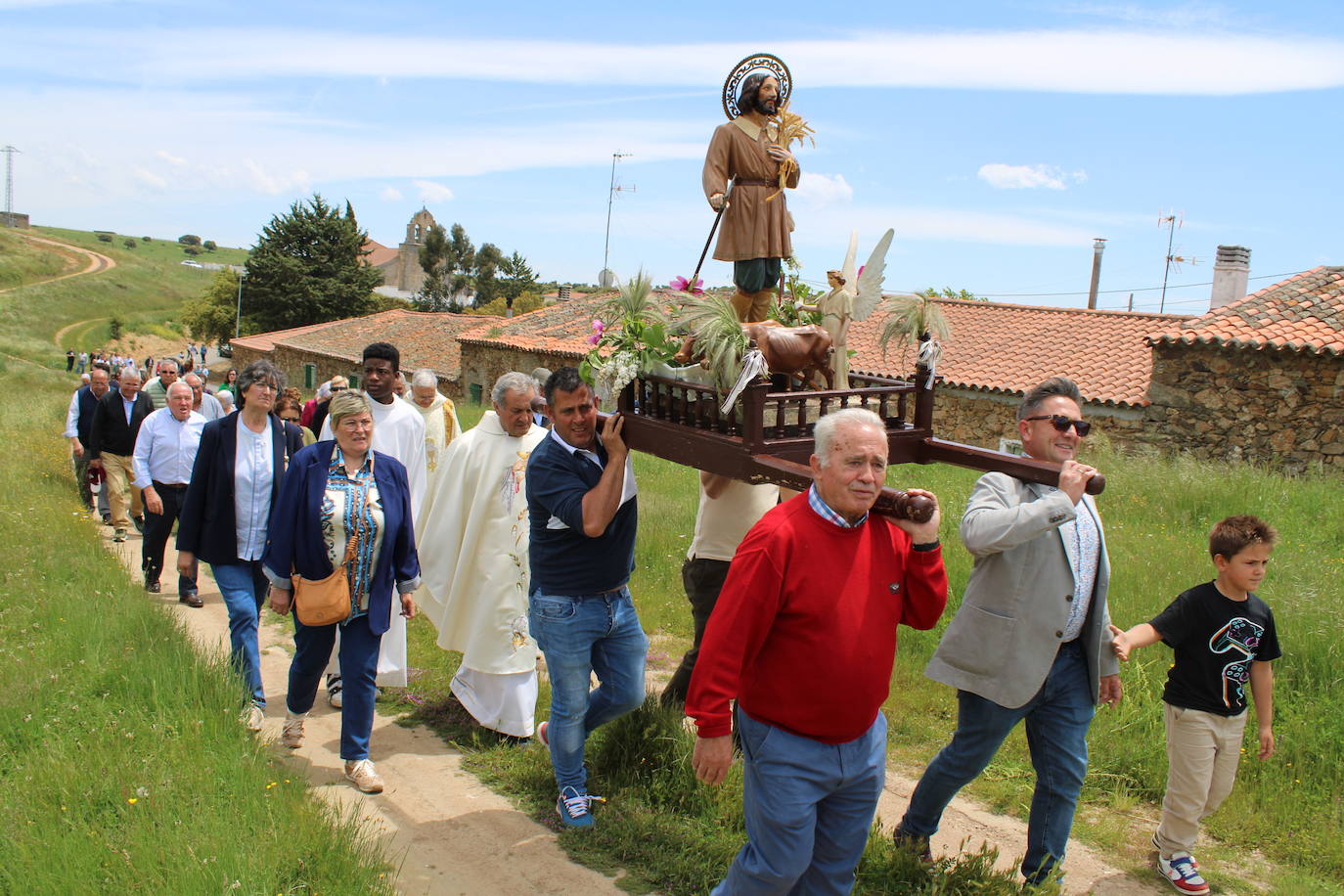 Encuentro de seis imágenes de San Isidro para bendecir los campos del Alto Alagón