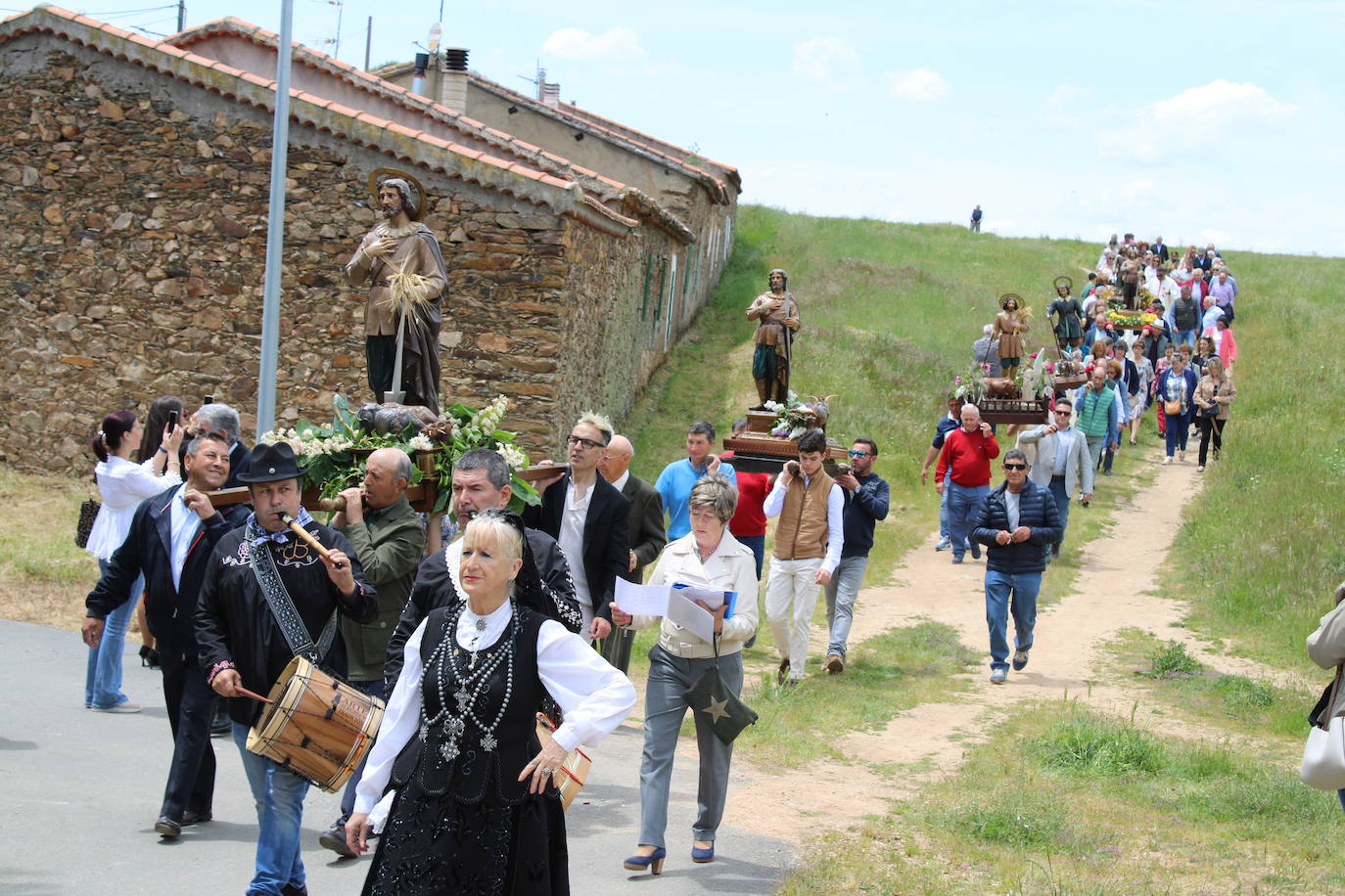 Encuentro de seis imágenes de San Isidro para bendecir los campos del Alto Alagón