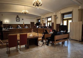 Los acusados durante la conformidad este lunes en la Audiencia Provincial.