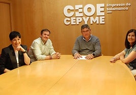 Reunión de Paulino Benito, Soraya Rodríguez y David Bernal.