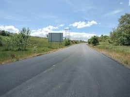 Imagen de un tramo recién restaurado a la altura de la localidad de Nava de Béjar.