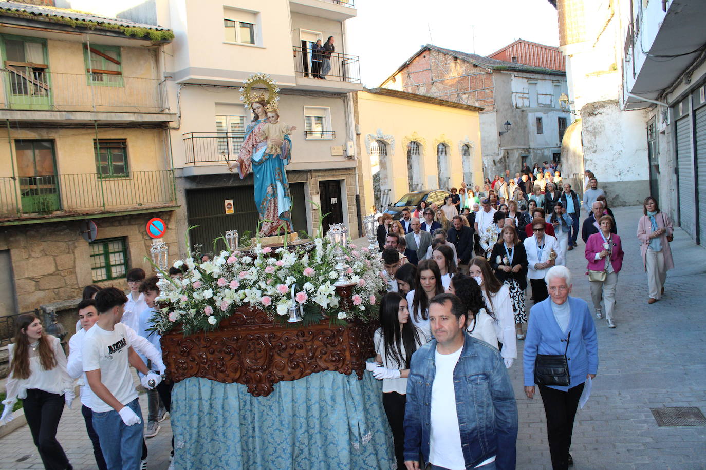 Béjar se vuelca con María Auxiliadora