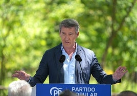 El presidente del Partido Popular, Alberto Núñez Feijóo, interviene durante la romería que organiza el PP provincial de A Coruña.