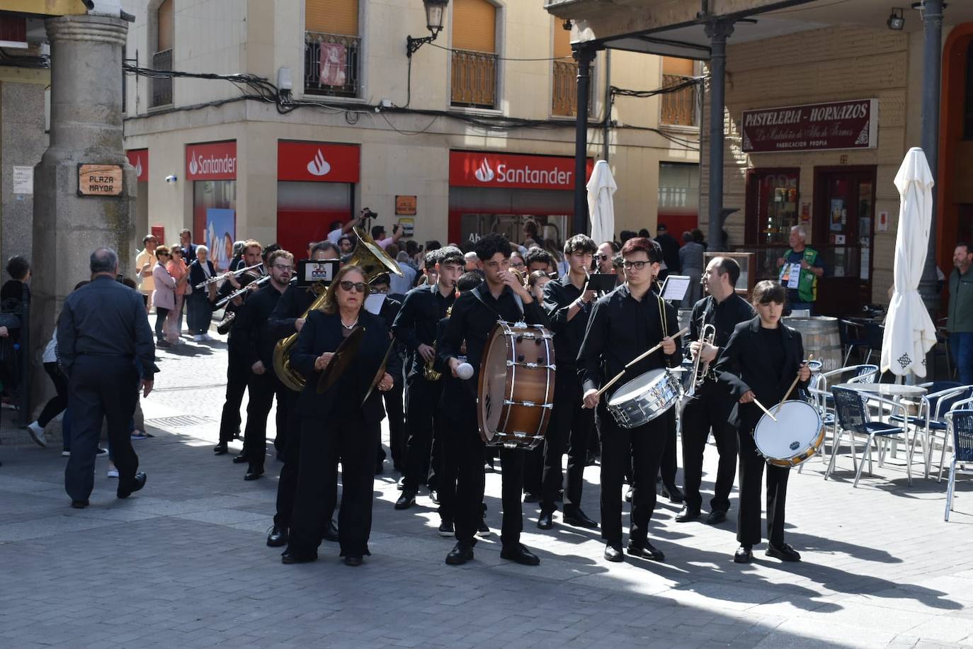 El traslado de la urna de Santa Teresa, en imágenes