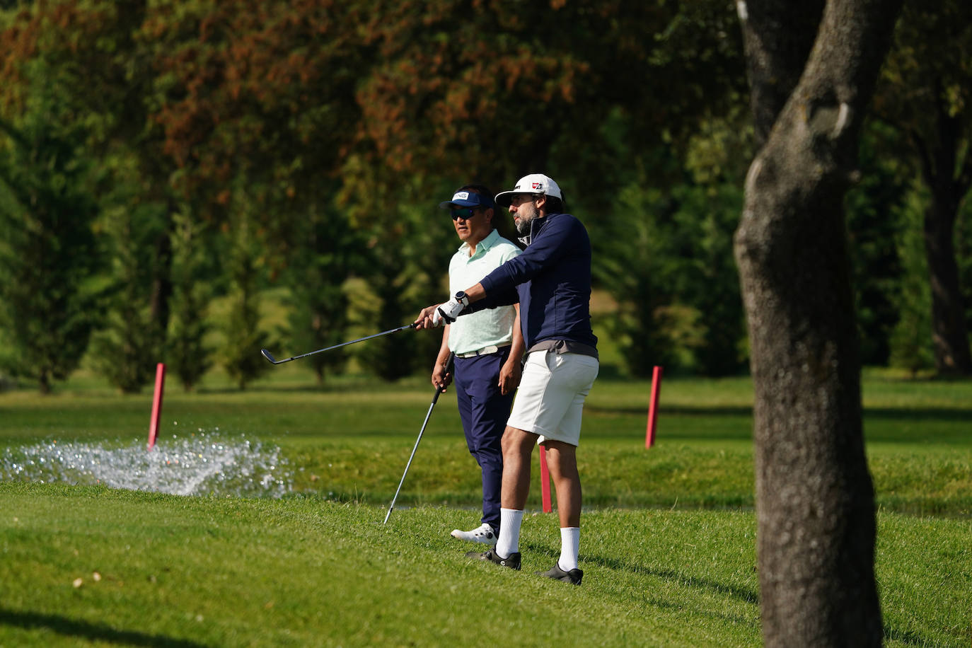 Profesionales y aficionados se lucen en La Valmuza Golf