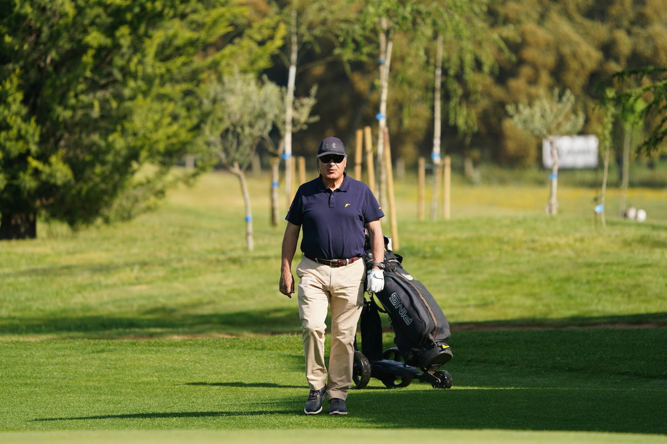 Profesionales y aficionados se lucen en La Valmuza Golf
