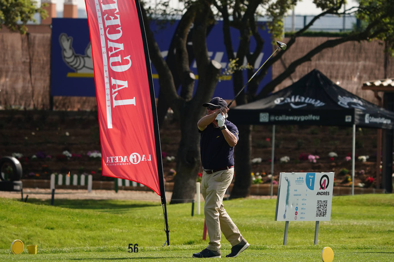 Profesionales y aficionados se lucen en La Valmuza Golf