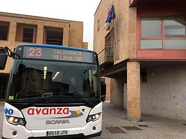 Un autobús metropolitano en Salamanca.