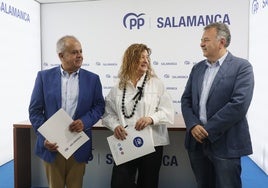 Los procuradores del PP por Salamanca, José María Sánchez, Carmen Sánchez Bellota y Raúl Hernández.