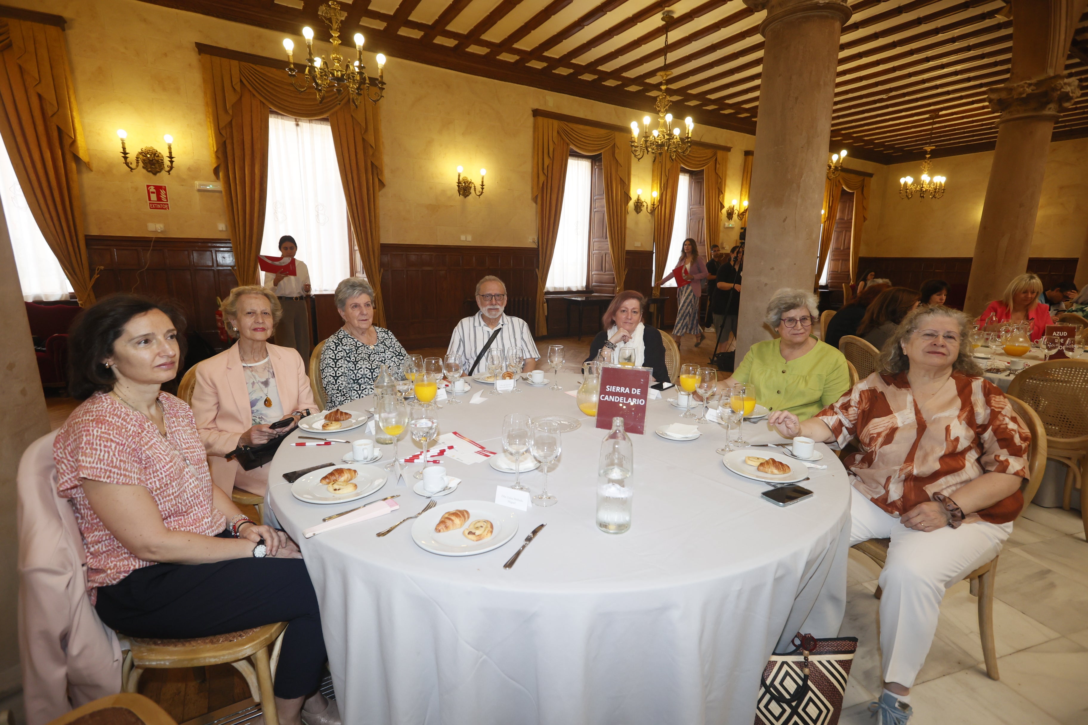 María Mar Gejo, María Candela Martínez, Concha Pérez, Enrique Sardón, María Iraola Cruz, Margarita Estévez y María Jesús Estévez.