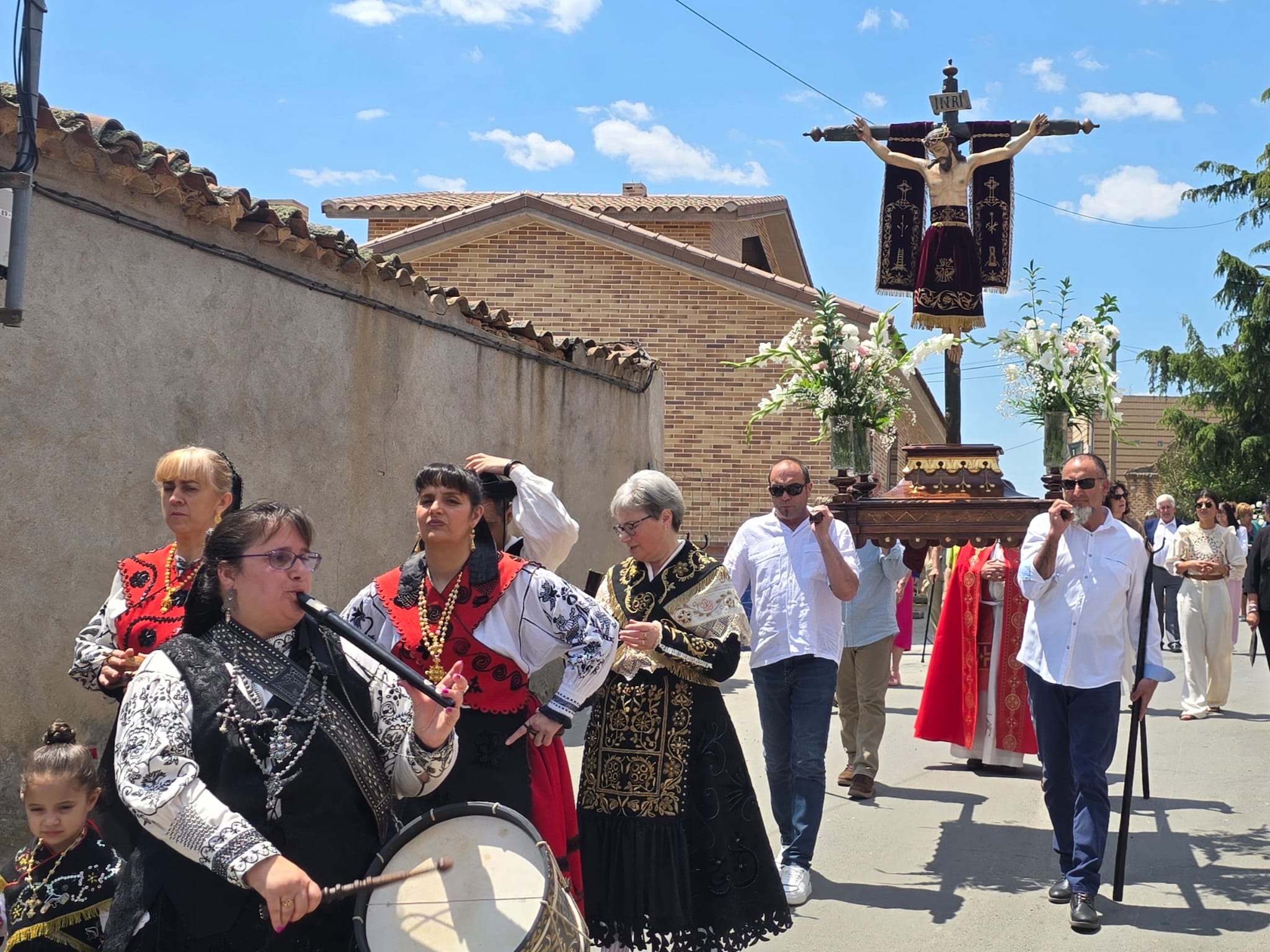 Machacón se viste de fiesta en honor al Cristo de las Victorias