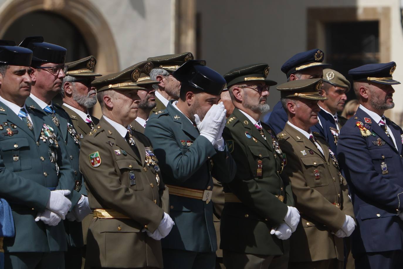 Desfiles y condecoraciones para honrar a San Fernando en el Acuartelamiento General Arroquia