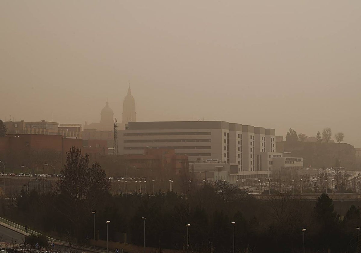Imagen de archivo de una intensa nube de polvo africano de años anteriores.