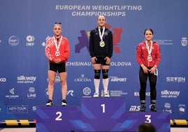 Marta García Rincón, en lo más alto del podio en el Europeo Absoluto.
