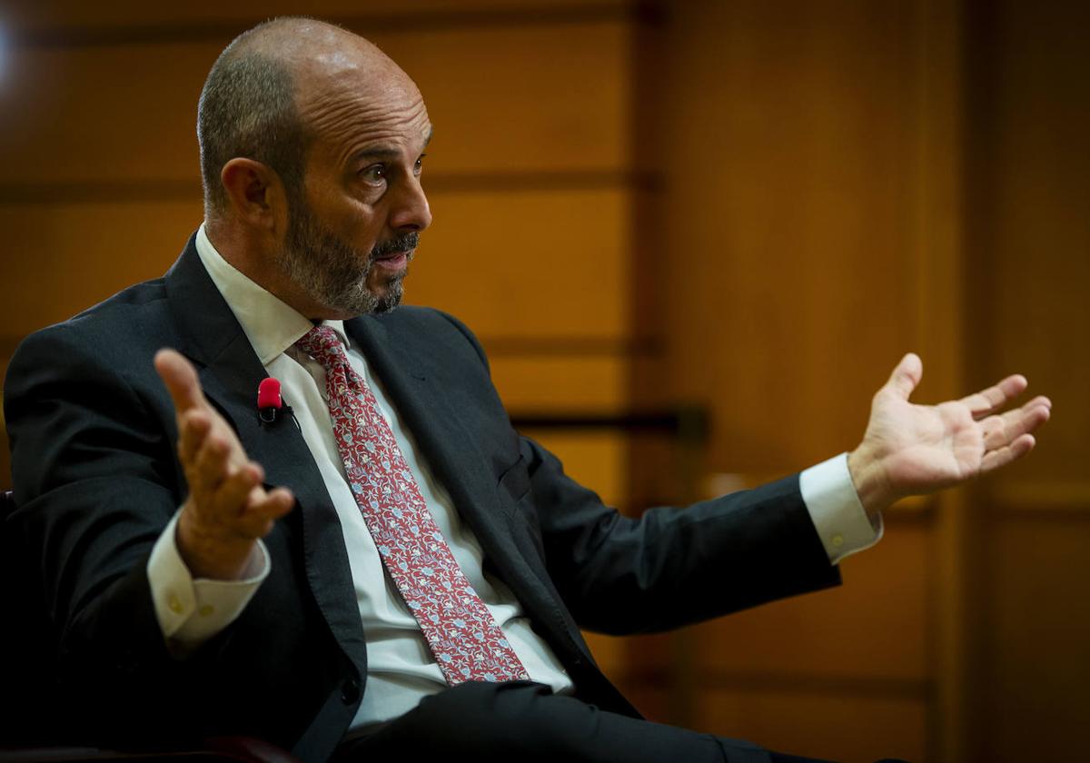 Rollán niega espionaje en el Senado y rechaza una investigación externa